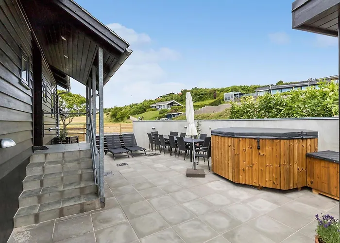Holiday home 7 Bedroom Cozy In Ebeltoft